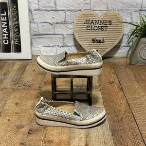 Nell Slip-On Sneaker (Women)
Ron White